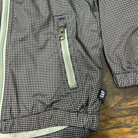 Boy’s baby gap windbreaker jacket Size 5 - Picture 2 of 7